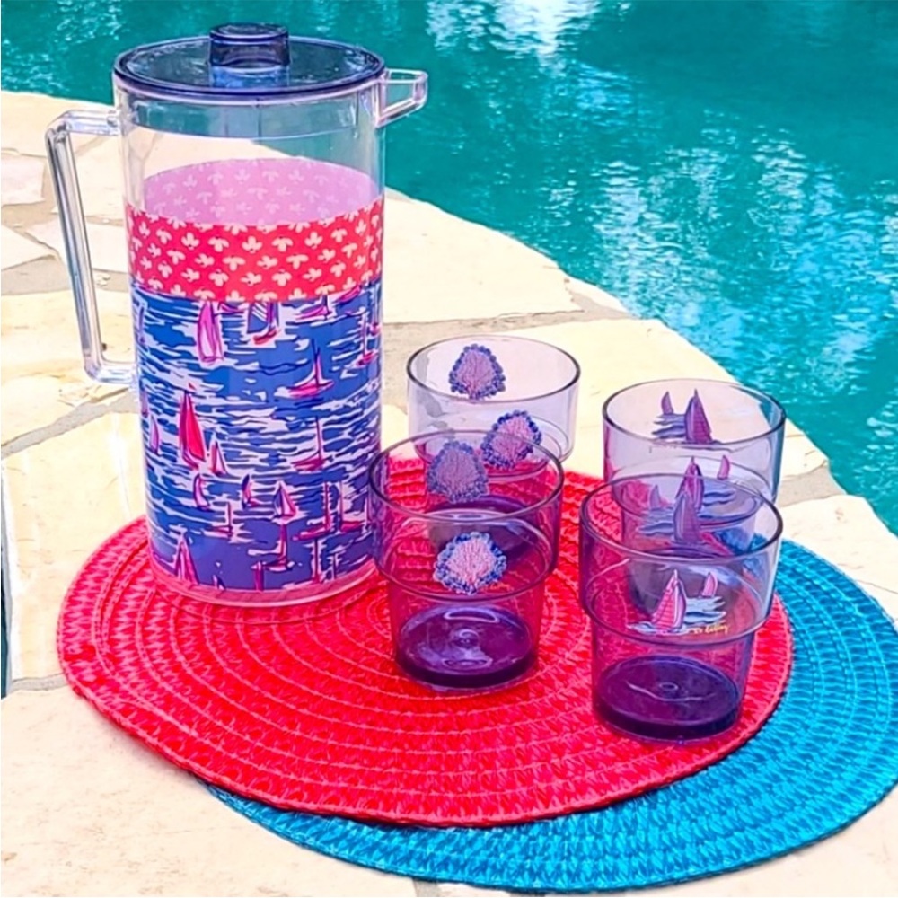 NWT Lilly Pulitzer GWP Pitcher and 4 Cups, Boatylicious